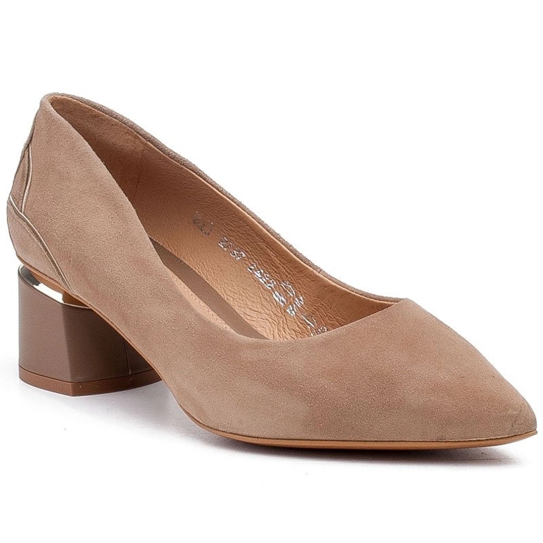 Marco Shoes Beige Wildlederpumps mit Blumenmuster 1