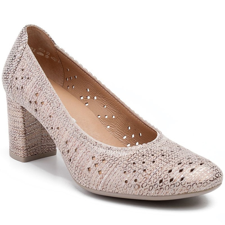 Marco Shoes Beige Pumps mit Perforation für einen breiteren Fuß 1