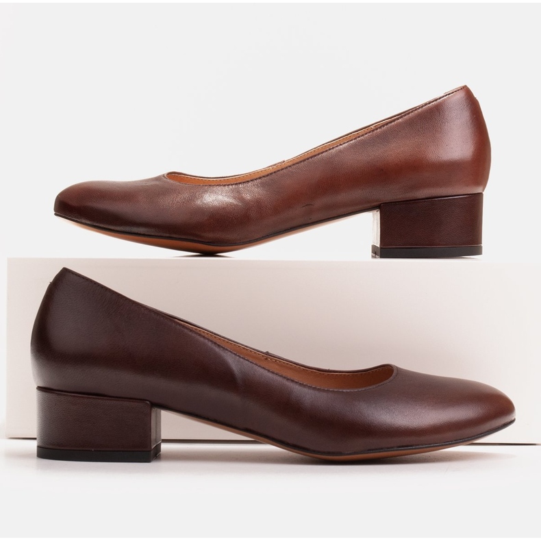 Radoskór Klassische braune Damenpumps für einen breiteren Fuß 1
