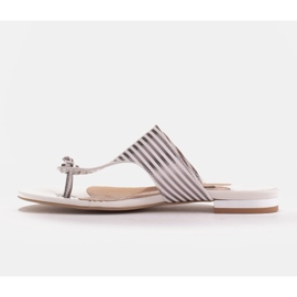 Marco Shoes Flache Sandalen mit Lack und Metallic-Absatz weiß silber- 3