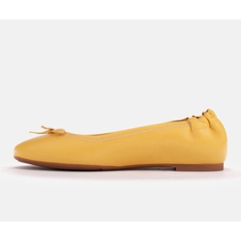 Marco Shoes Ballerinas aus zartem Narbenleder gelb 4
