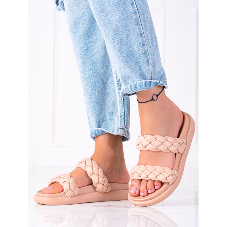 SHELOVET Geflochtene Flip-Flops auf der Plattform beige 2
