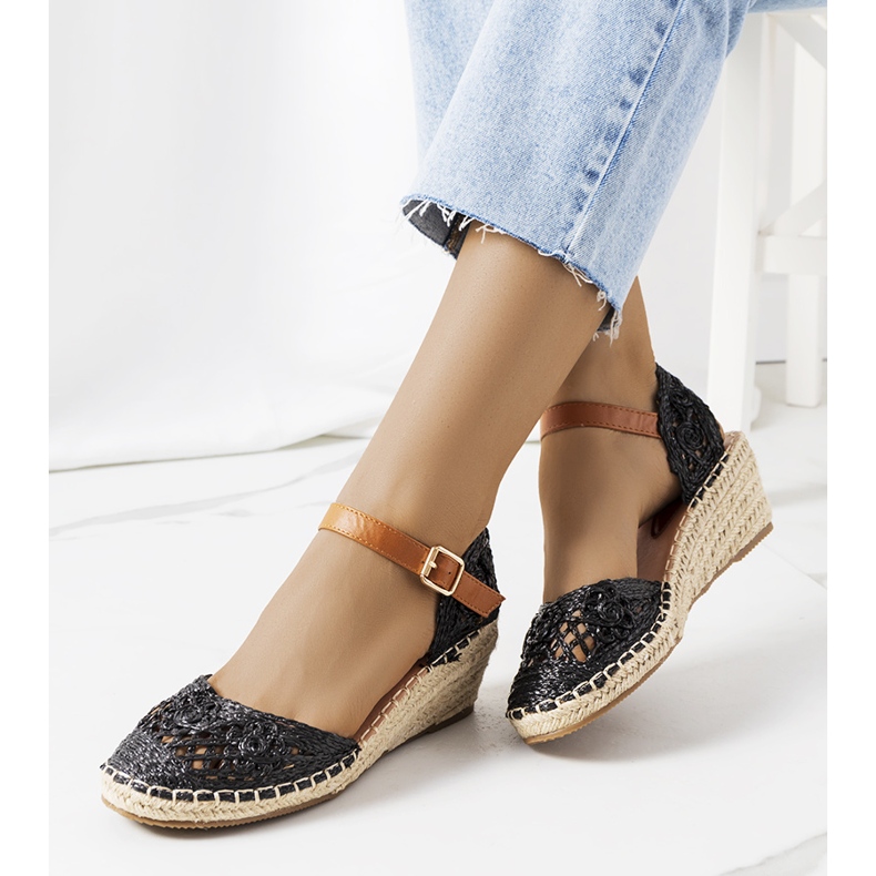 Schwarze Espadrilles auf Dafin-Wedges 1