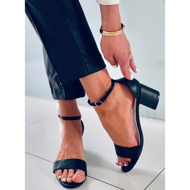 Rachel Schwarze hochhackige Damensandalen 2