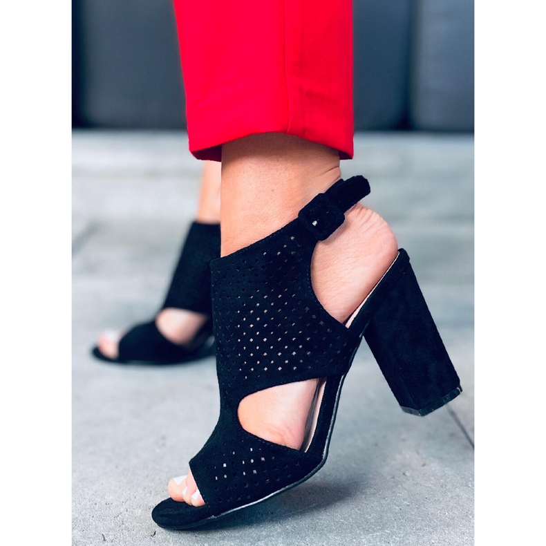 Guala Schwarze hochhackige durchbrochene Sandalen 1