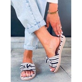 Adana Schwarze Damenhausschuhe beige 2