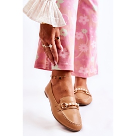 PG1 Braune Damenloafer mit dekorativen Perlen von Sergia 1