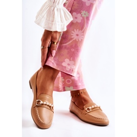 PG1 Braune Damenloafer mit dekorativen Perlen von Sergia 2