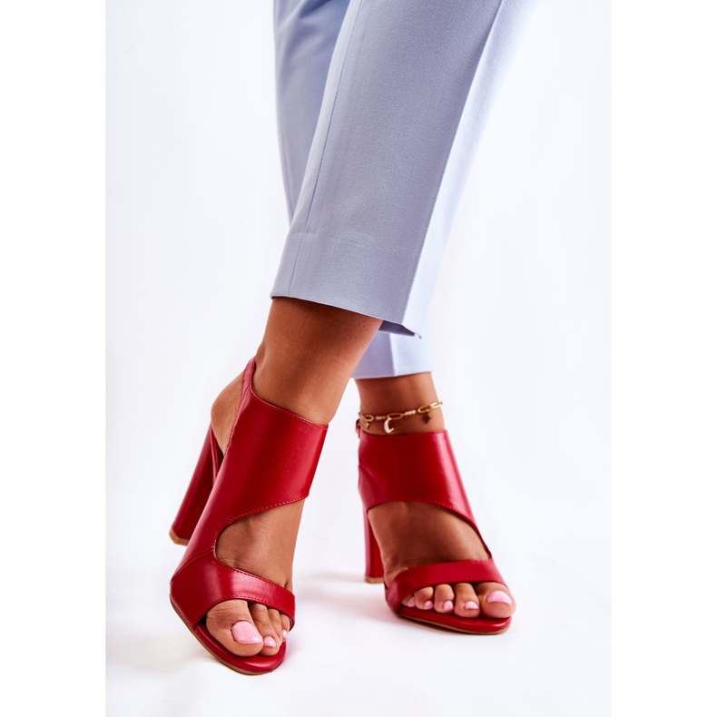 Rote Maronni-Sandalen mit U-Ausschnitt 2