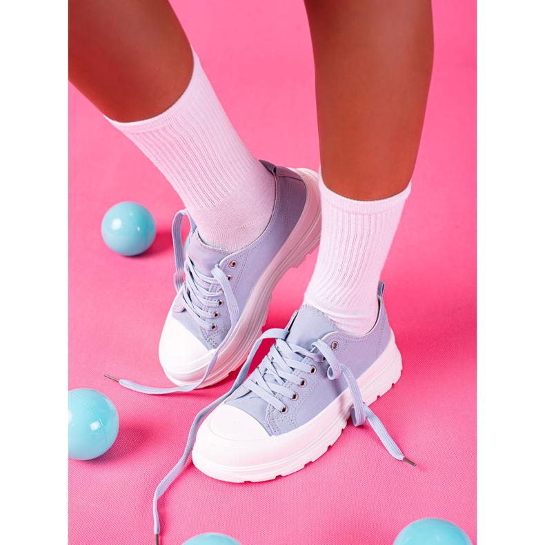 SHELOVET Blaue Turnschuhe auf der Plattform 1