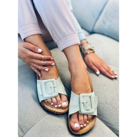 Priya LT.GREEN Hausschuhe mit Korksohle grün 1