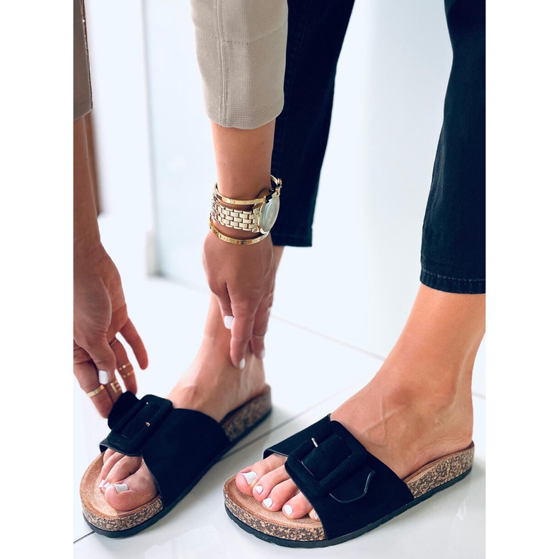 Priya Hausschuhe mit schwarzer Korksohle 1