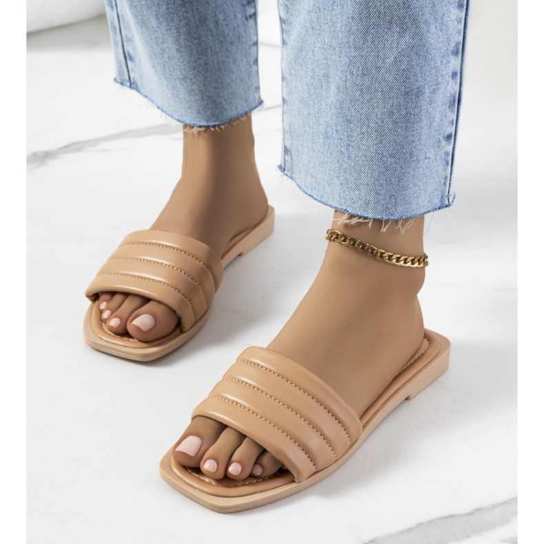 BM Keulen braune Hausschuhe 1