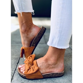 Kiara Camel Hausschuhe aus Kork braun 2