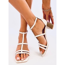 Sandalette mit hohem Absatz von Vinta Beige 1