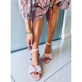 Giselle Rosa Sandaletten mit hohen Absätzen 1