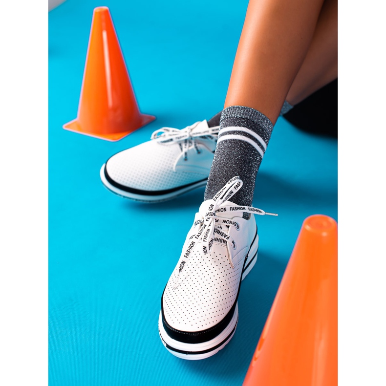 ARTIKER Modeschuhe aus Leder weiß schwarz 1