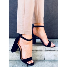 Sandaletten mit hohem Absatz von Ariel Black Suede schwarz 2