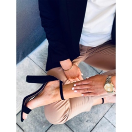 Sandaletten mit hohem Absatz von Ariel Black Suede schwarz 1