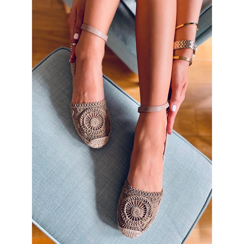 Jasmine Khaki durchbrochene Espadrilles beige 2