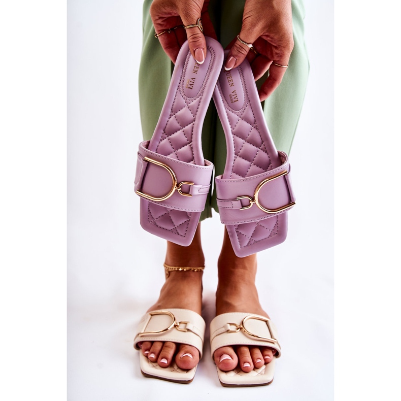 Klassische Lederhausschuhe für Damen mit violetter Shilla-Verzierung 1