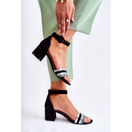 PG1 Modische Wildledersandalen auf einem niedrigen Absatz Schwarz Nallia blau silber- 2