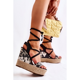 WS1 Modisch gebundene schwarze Keilsandaletten Recife 1