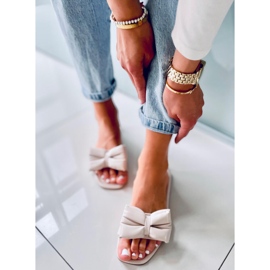 Mili Beige Hausschuhe mit Schleife 1