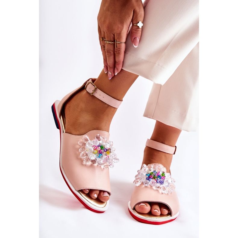 Ledersandalen für Damen mit einer leuchtend rosafarbenen Nevassa-Verzierung 1