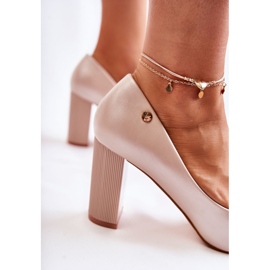 Vinceza Lederpumps an einer Stange in Spitz Beige Larea 2