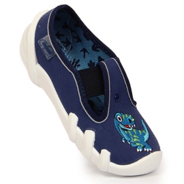 Hausschuhe für Jungen mit einem elastischen Band mit einem Dinosaurier-Slip auf marineblauem Befado 1