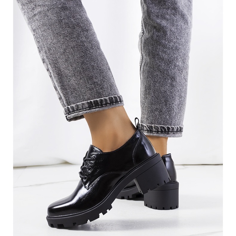 Schwarze Stöckelschuhe von Vance 1