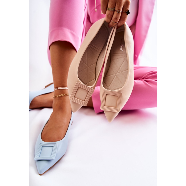 WS1 Ballerina mit Ornament in beige Simone Spitz 2