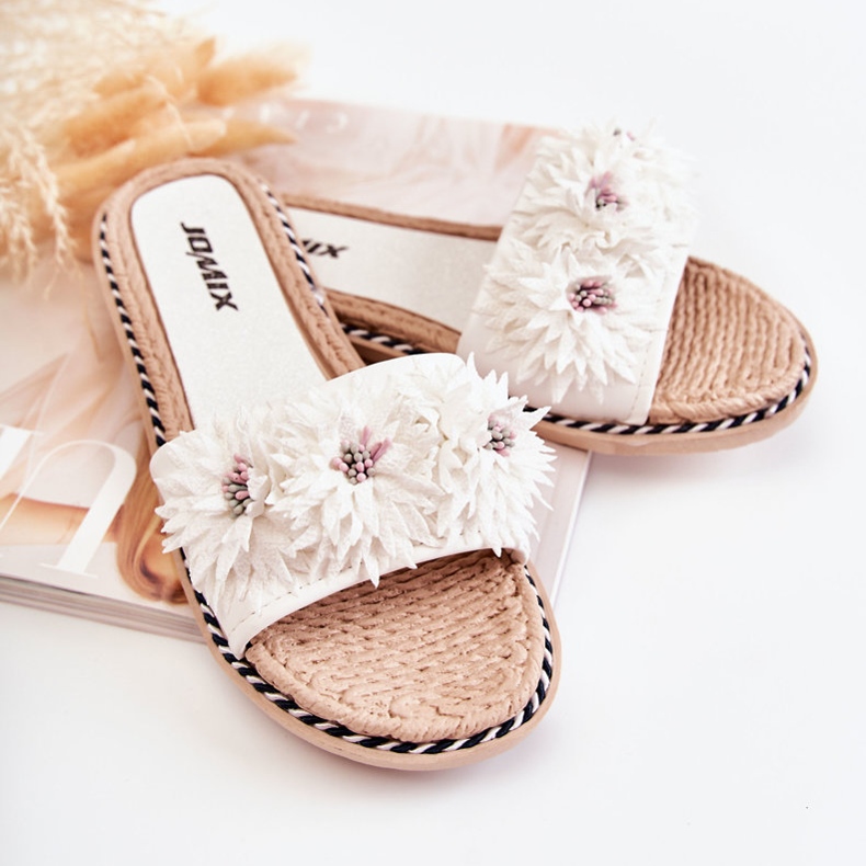 WJ1 Damenhausschuhe mit Stoffblumen Weiß Susana 2