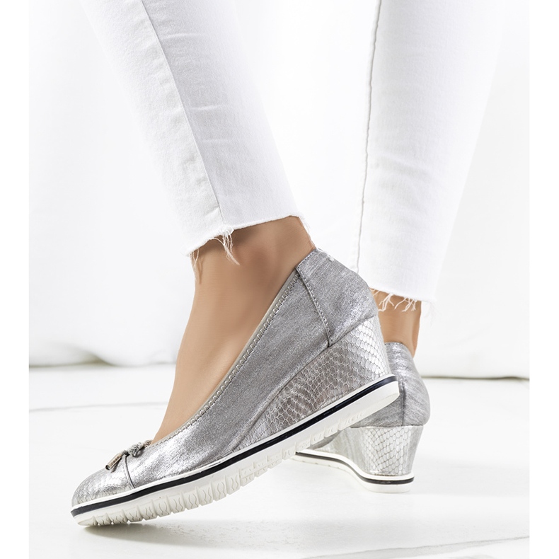 Silberne Turnschuhe mit Keilabsatz Blance 1