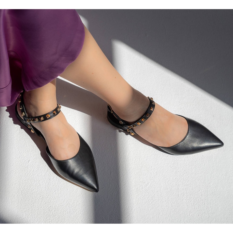 Marco Shoes Schwarze Sandalen mit Nieten 1