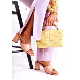 Klassische Leder-Flip-Flops in Nude-Rosa mit hohem Absatz 4