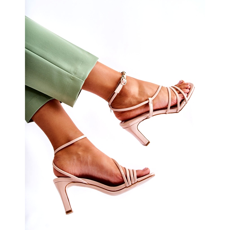 WS1 Klassische lackierte Sandalen auf High Heels Beige Milani 6