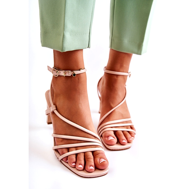 WS1 Klassische lackierte Sandalen auf High Heels Beige Milani 4