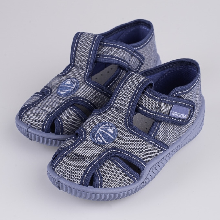 Hausschuhe für Jungen Viggami Daniel-Stickerei grau 1