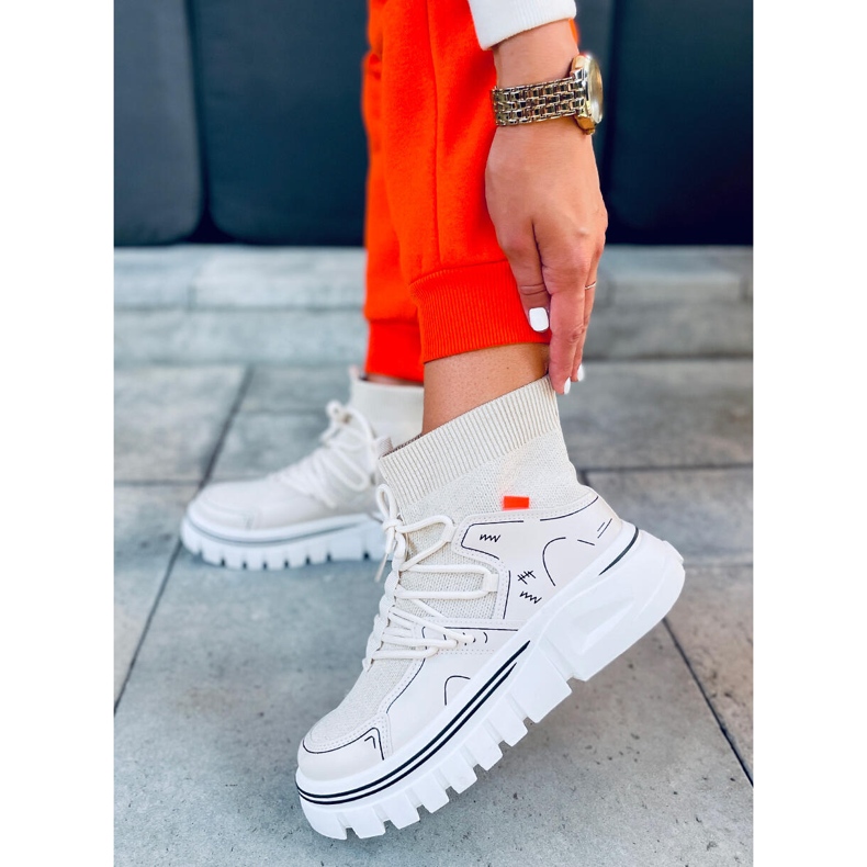 Malin Beige Sockensportschuhe 1