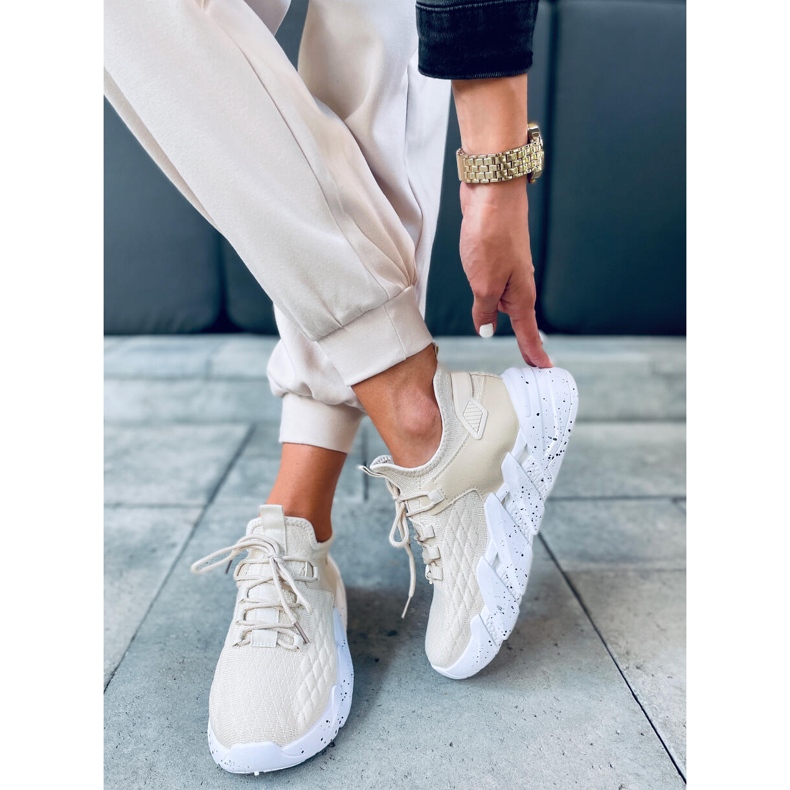 Indu Beige Sockensportschuhe 1