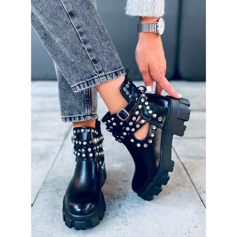Stiefel mit Nieten geschnitten schwarz NC1127 Black 1