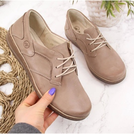 Bequeme Damenschuhe aus Leder in Beige Helios 715 2