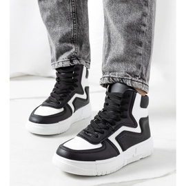 Knöchelturnschuhe in Schwarz mit Rosen 1