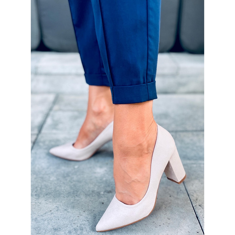 Pumps auf dem Pfosten von Aria Beige 1