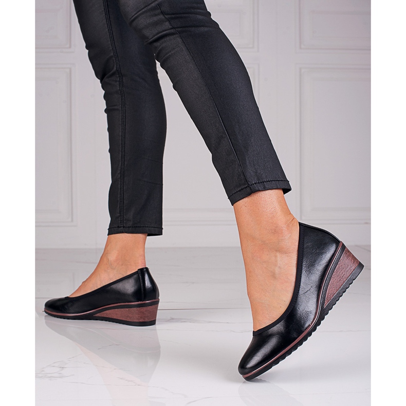 Schwarze Keilpumps von W. Potocki 1