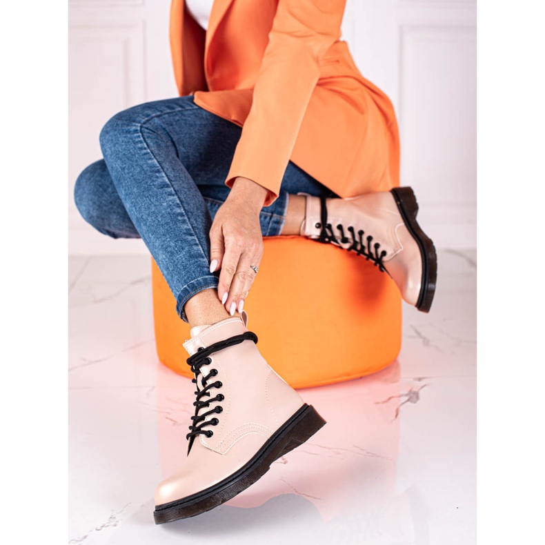 Beigefarbene Shelovet-Stiefel für Damen mit Metallic-Glanz 1