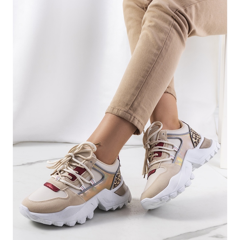 Beige Turnschuhe von Amarillo golden 1