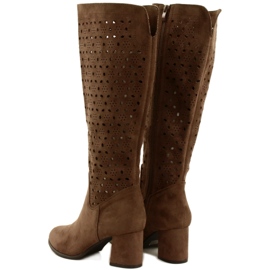 M.Daszyński Durchbrochene Stiefel auf einem braunen Pfosten SA156-10 3